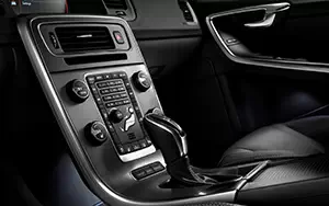   Volvo V60 - 2014