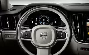  Volvo V60 T5 Cross Country - 2018