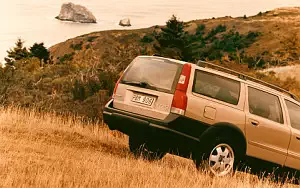   Volvo V70 XC - 2001