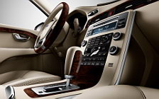   Volvo XC70 - 2011