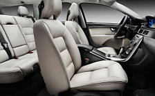   Volvo XC70 - 2012